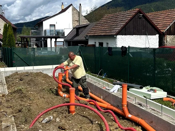 Realizácia základovej dosky v Martinčeku – fotka 8