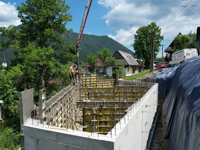 Monolitické steny rodinného domu v Černovej – fotka 8