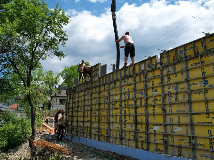 Monolitické steny rodinného domu v Černovej – fotka 9